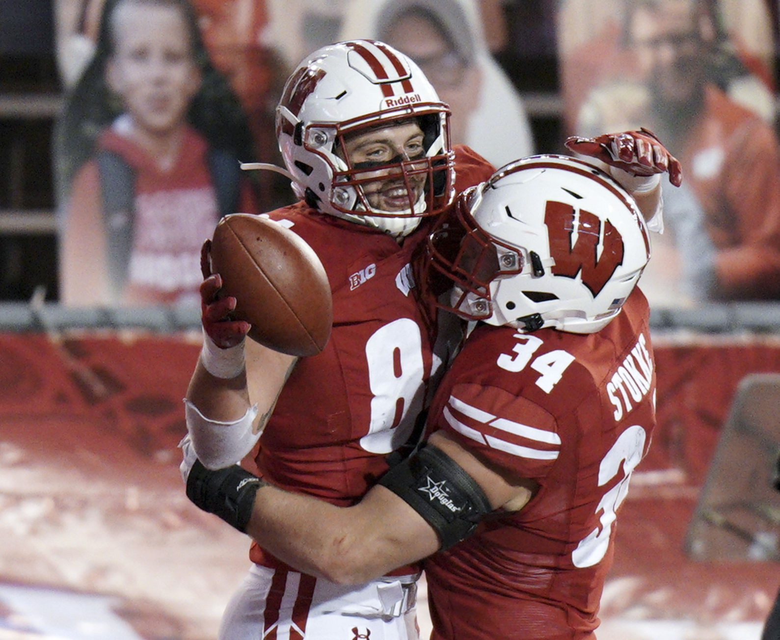 UW 45, Illinois 7